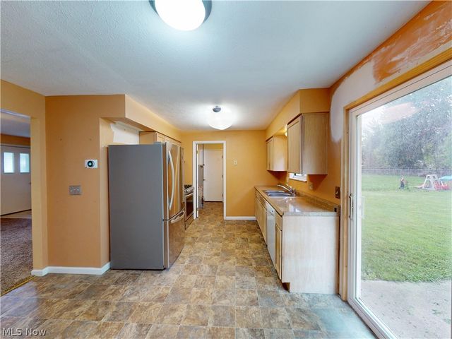 744 Arline Avenue, Eastlake, OH 44095