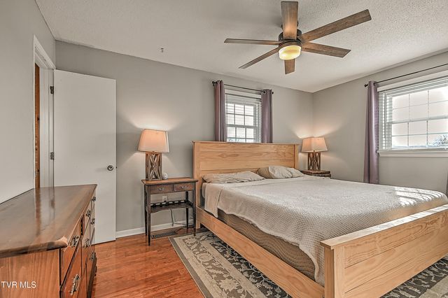 428 Timber Oak Drive, Bristol, VA 24201