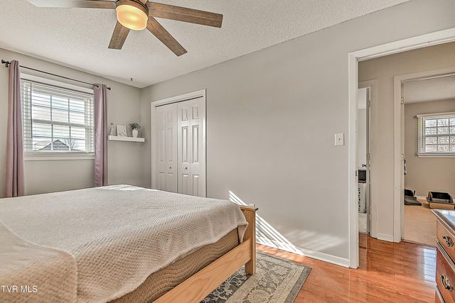 428 Timber Oak Drive, Bristol, VA 24201