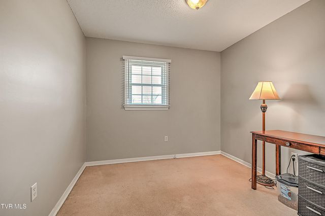 428 Timber Oak Drive, Bristol, VA 24201