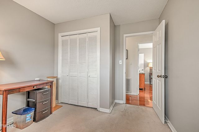 428 Timber Oak Drive, Bristol, VA 24201