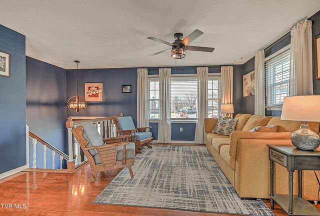 428 Timber Oak Drive, Bristol, VA 24201