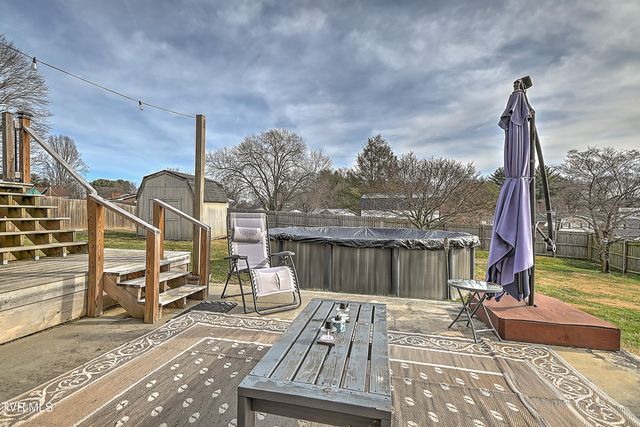 428 Timber Oak Drive, Bristol, VA 24201