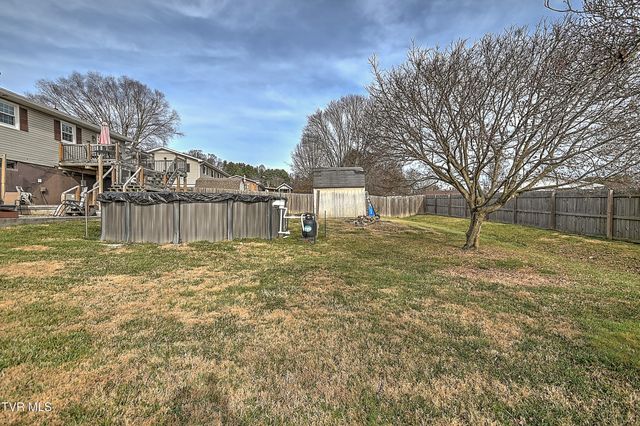 428 Timber Oak Drive, Bristol, VA 24201