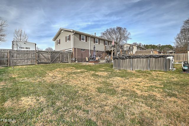 428 Timber Oak Drive, Bristol, VA 24201