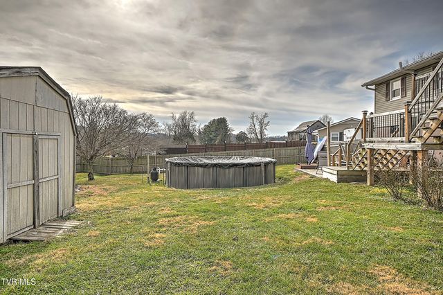 428 Timber Oak Drive, Bristol, VA 24201