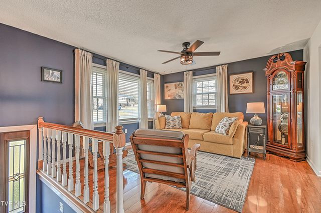 428 Timber Oak Drive, Bristol, VA 24201