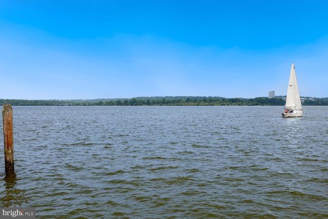 522 N ROYAL ST, Alexandria, VA 22314