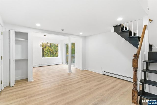 292 Macopin Road, Bloomingdale, NJ 07403