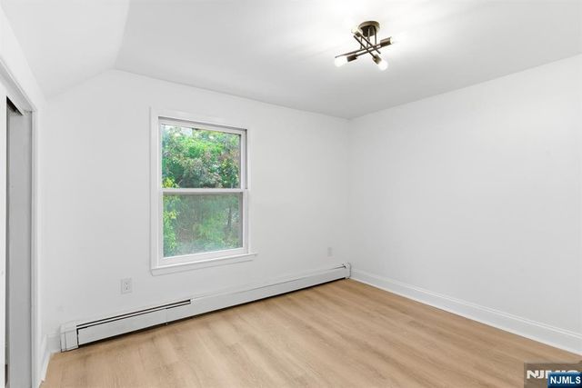 292 Macopin Road, Bloomingdale, NJ 07403