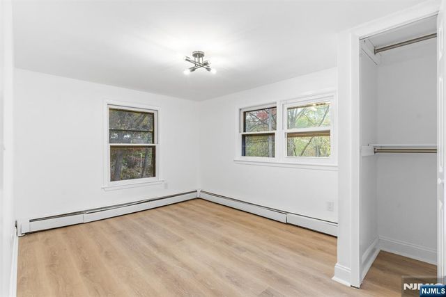 292 Macopin Road, Bloomingdale, NJ 07403