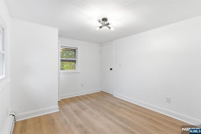 292 Macopin Road, Bloomingdale, NJ 07403