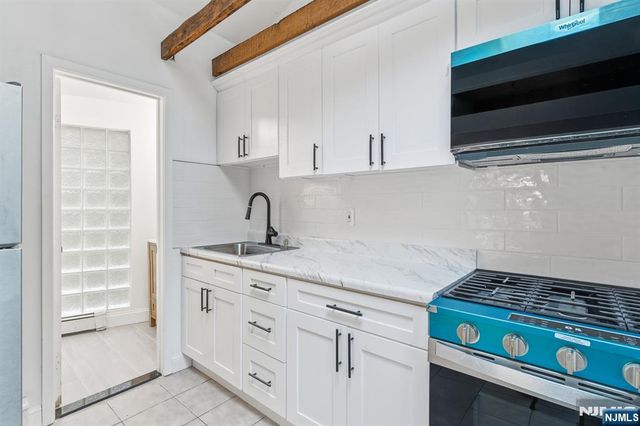 292 Macopin Road, Bloomingdale, NJ 07403