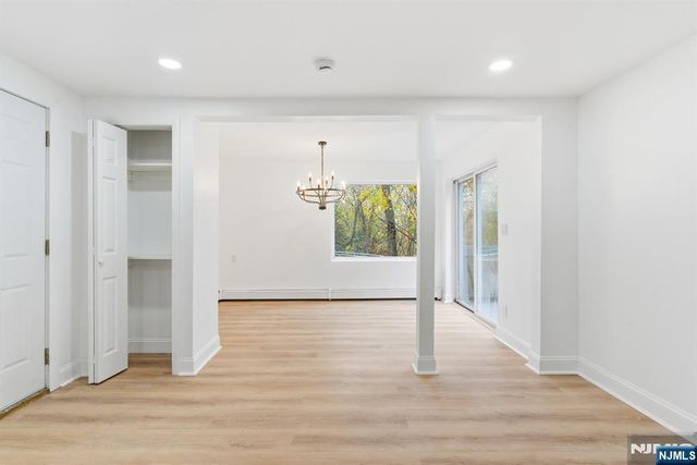 292 Macopin Road, Bloomingdale, NJ 07403