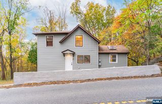 292 Macopin Road, Bloomingdale, NJ 07403