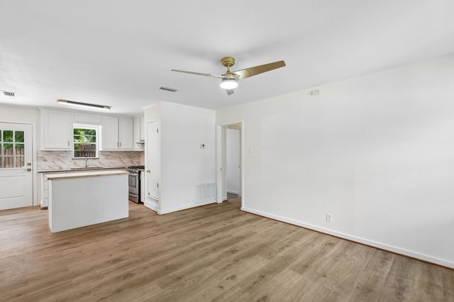 747 High School Drive, Seagoville, TX 75159
