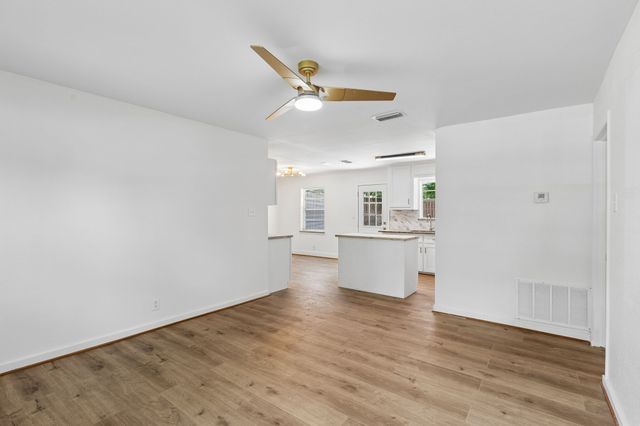 747 High School Drive, Seagoville, TX 75159