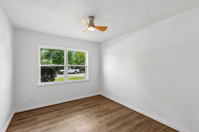 747 High School Drive, Seagoville, TX 75159