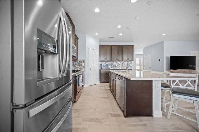 12517 HORSESHOE BEND DRIVE, Lithia, FL 33547