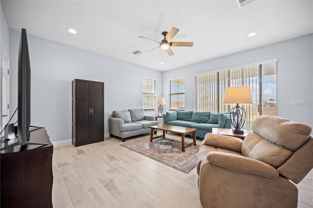 12517 HORSESHOE BEND DRIVE, Lithia, FL 33547