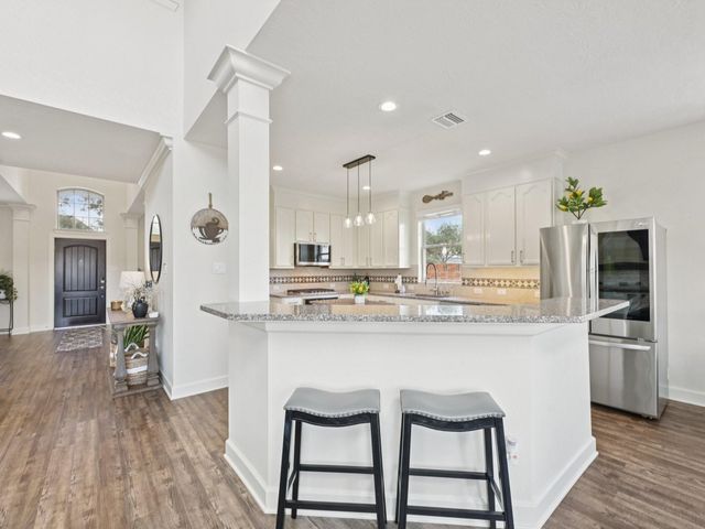 2102 Bayou Cove Lane, League City, TX 77573