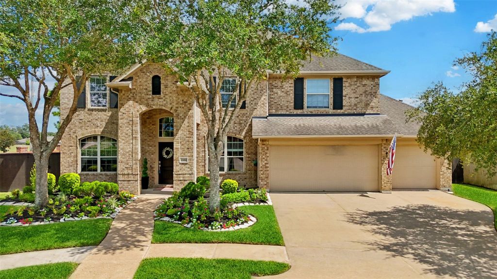 2102 Bayou Cove Lane, League City, TX 77573