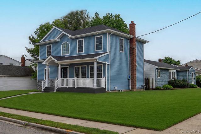 139 maple Avenue, Bethpage, NY 11714