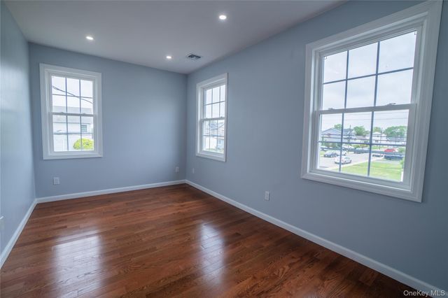 139 maple Avenue, Bethpage, NY 11714