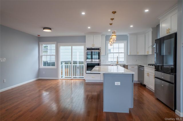 139 maple Avenue, Bethpage, NY 11714