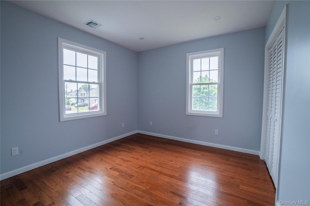 139 maple Avenue, Bethpage, NY 11714 — photo 3