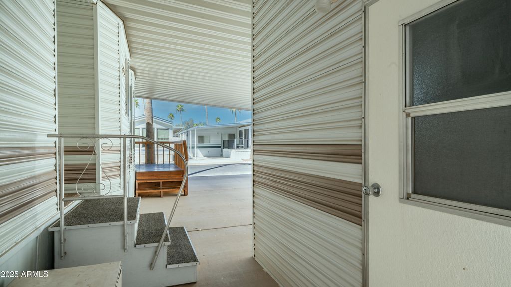 Image 22 of property listing at 932 NICKEL Drive 932, Apache Junction, AZ 85119