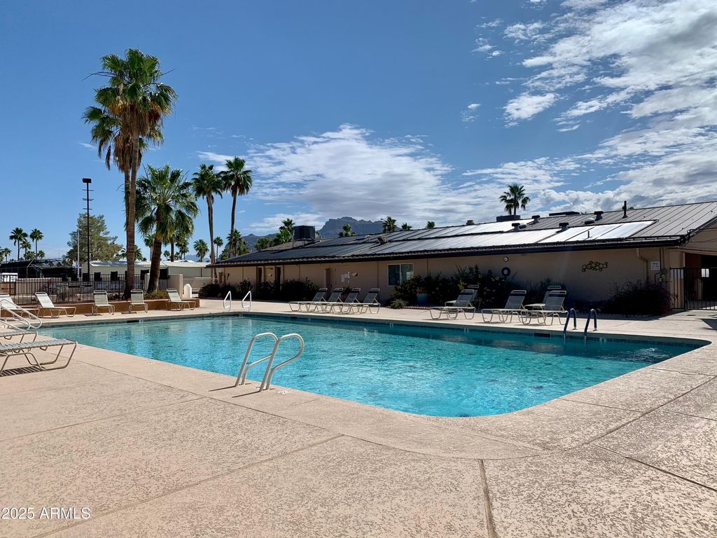 Image 28 of property listing at 932 NICKEL Drive 932, Apache Junction, AZ 85119