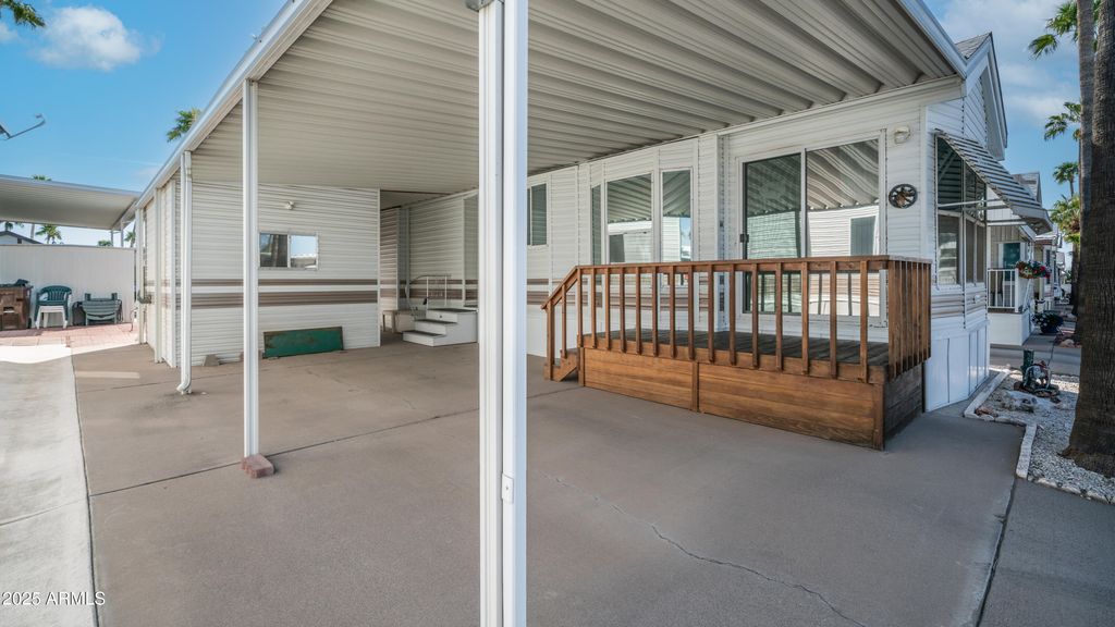 Image 6 of property listing at 932 NICKEL Drive 932, Apache Junction, AZ 85119