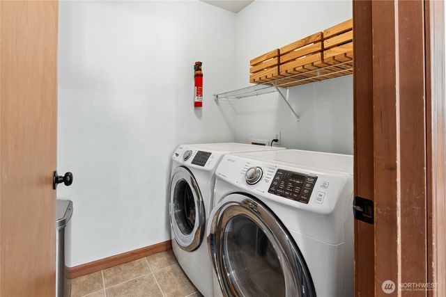 305 Nelsen Street NE, Orting, WA 98360