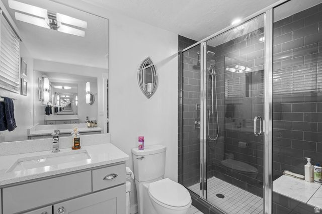 4650 S CHAPEL DR, Holladay, UT 84117