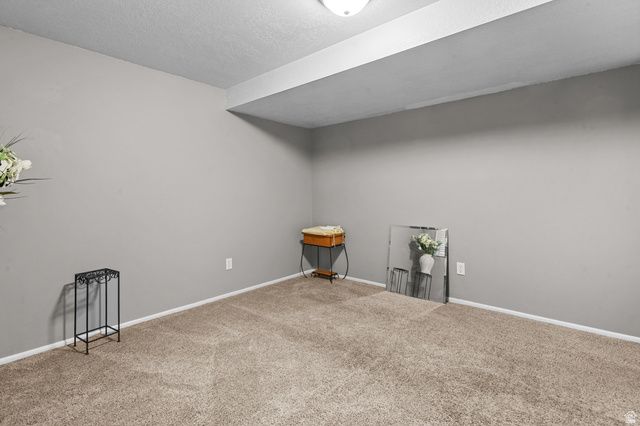 4650 S CHAPEL DR, Holladay, UT 84117