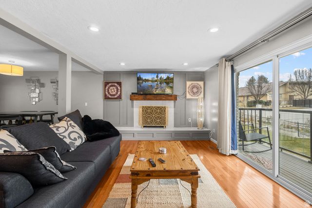 4650 S CHAPEL DR, Holladay, UT 84117