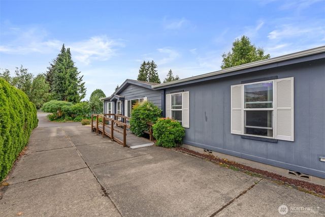 5252 52nd Lane SE, Lacey, WA 98503