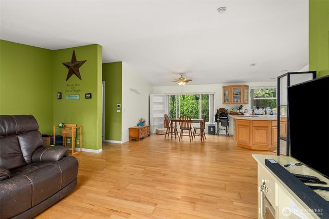 5252 52nd Lane SE, Lacey, WA 98503