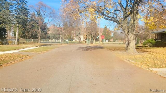 12914 Hazelton Street, Detroit, MI 48223