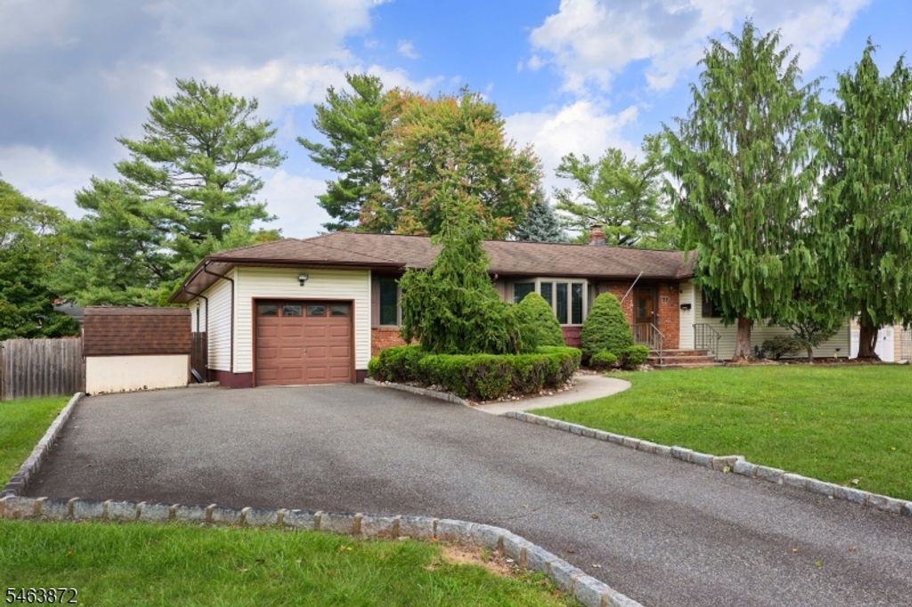 77 Schwin Drive, Clark Twp., NJ 07066 — photo 2