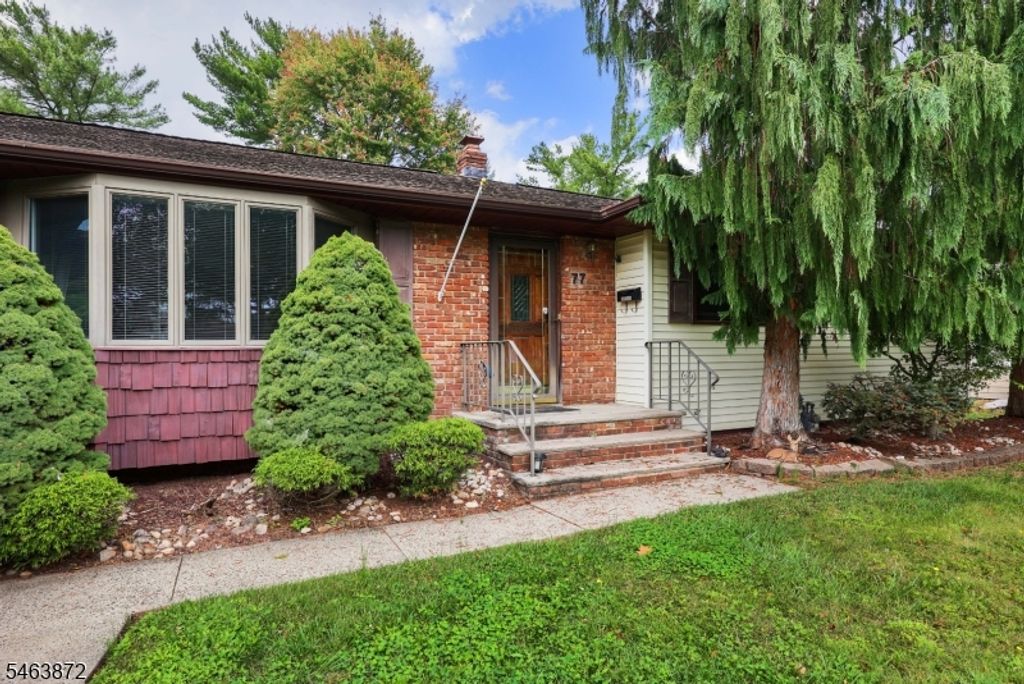 77 Schwin Drive, Clark Twp., NJ 07066 — photo 3