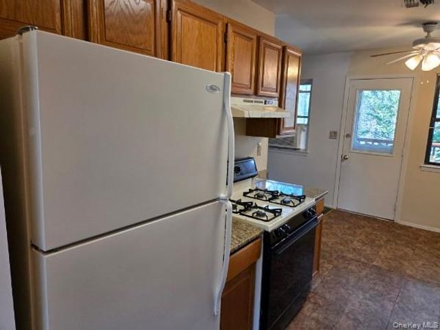 448 Somerset Drive H, Pearl River, NY 10965