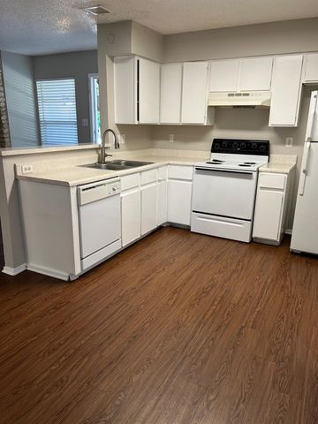 4429 Whispering Valley DR A, Austin, TX 78727