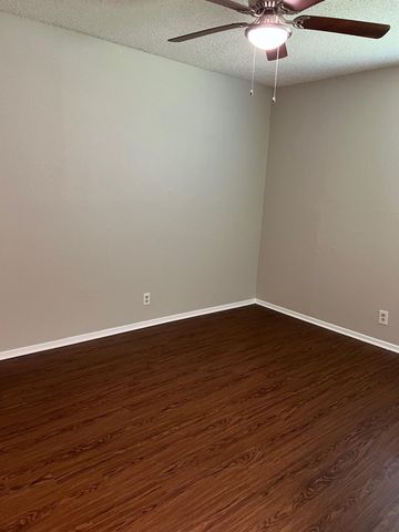 4429 Whispering Valley DR A, Austin, TX 78727