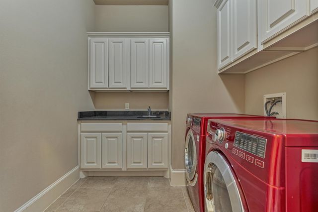 107 Sunridge Court, Montgomery, TX 77316