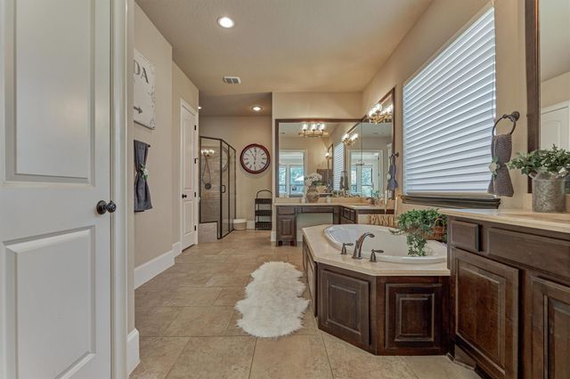 107 Sunridge Court, Montgomery, TX 77316