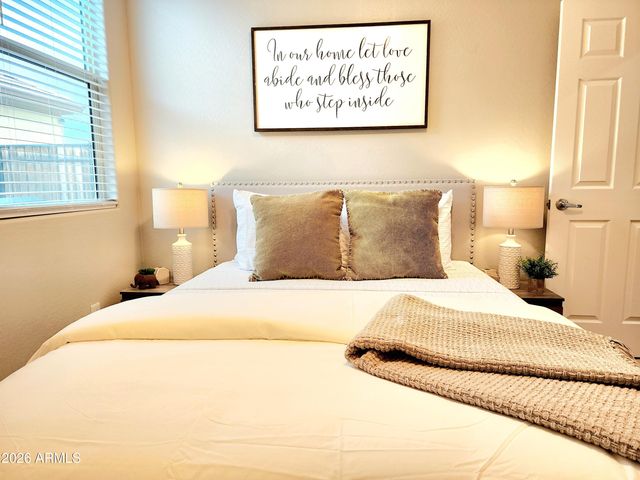 5256 W LEODRA Lane, Laveen, AZ 85339