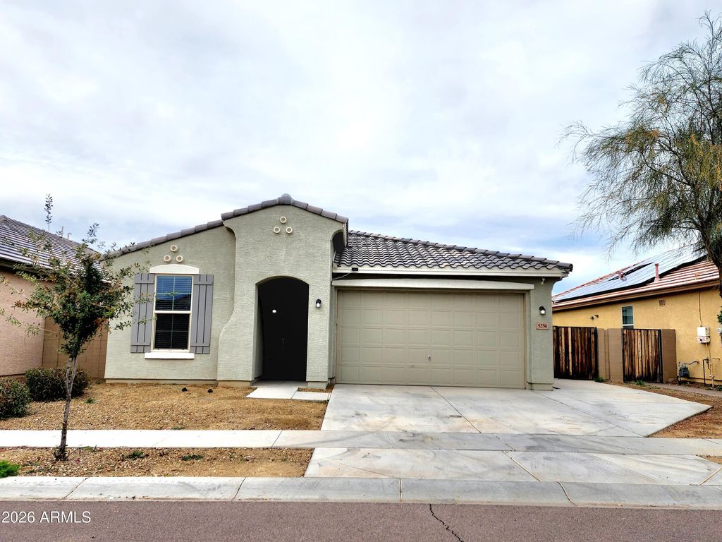 5256 W LEODRA Lane, Laveen, AZ 85339