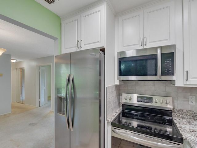 800 NW Fork Road 10-6, Stuart, FL 34994